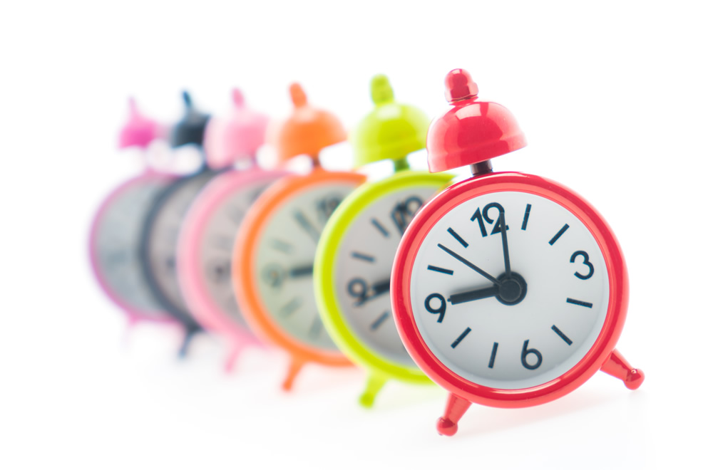 背後?に?ぼやけ?クロック